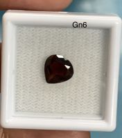 Gn6 โกเมนแดง red garnet นน 1.66 กะรัต ขนาด 8x8x3.4 มิล  รูปทรงหัวใจเจาะ ดิบธรรมชาติไม่เผา