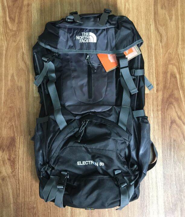 กระเป๋าเป้เดินทาง-the-north-face-electron-60l-โครงเหล็กหนุนหลังพร้อมผ้าคลุมกันฝน