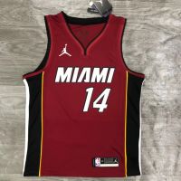 เสื้อกีฬาบาสเก็ตบอลแขนสั้น ลายทีม Nba Miami Heat 14 Tyler Herro Retro Statement Edition 2021-22 ชุดเยือน สีแดง สําหรับผู้ชาย