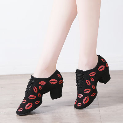 Womens Lip Printed Soft Split Soles Sneaker Salsa Latin Dance Shoes Oxford Cloth 5cm Middle Heel Ballroom Shoes Teaching Shoes