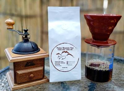 เมล็ดกาแฟพรีเมี่ยม (คั่วพิเศษ) 250 กรัม Phahee Mountain View Coffee (Spacial Blend) 250 g. กาแฟผาฮี้ พันธุ์อาราบิก้า 100% (Single Origin) คั่วสดๆ