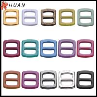 HUAN 10pcs ใหม่ล่าสุด Mini Ultra-small 15 สี หัวเข็มขัดไตรไกลด์ อุปกรณ์เสริมกระเป๋าตุ๊กตา ปุ่มเข็มขัด หัวเข็มขัดตุ๊กตา DIY