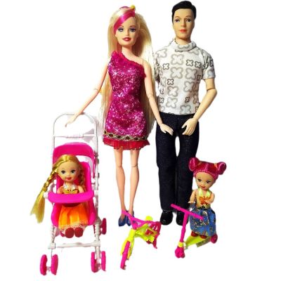 ตุ๊กตาแฟชั่นของเล่นสำหรับเด็กผู้หญิงครอบครัว4คนชุดตุ๊กตาครอบครัว1Mom/1Dad/2 Little Kelly สาว/1สกู๊ตเตอร์/1รถเข็นเด็กสำหรับของขวัญ Barbie