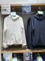 Uniqlo เสื้อแจ็กเก็ตมีฮู้ดสำหรับผู้ชายและผู้หญิง,ห้องลองเสื้อใส่ในบ้านสำหรับเบาและระบายอากาศได้ป้องกันรังสีอัลตราไวโอเลตเสื้อคาร์ดิแกนกันแดดแห้งเร็ว Y422965ผู้ชาย