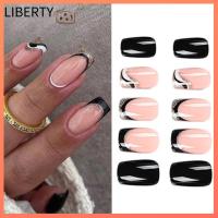 LIBERTY 24ชิ้นเล็บปลอมแวววาวแบบทำมือเล็บปลอมขอบสีดำสีขาวแบบฝรั่งเศสทรงสี่เหลี่ยมสั้น