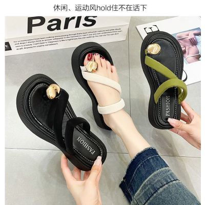 Internet celebrity fashion thick sole flip flops for women to wear in summer, 2023 new style with skirt, high-end beach sandals
