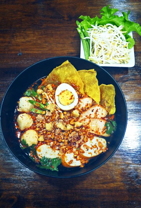 ก๋วยเตี๋ยวต้มยำโบราณกึ่งสำเร็จรูป-mr-noodles-brand-สูตรสุโขทัย-อร่อยไม่ต้องปรุงเพิ่ม-เครื่องแน่นเครื่องเต็ม-มีเส้นเล็ก-เส้นหมี่-ขนาด120-150-g