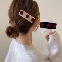 [COD] South Koreas new ins rose flower hair clip niche personality simple bangs broken side accessories wholesale