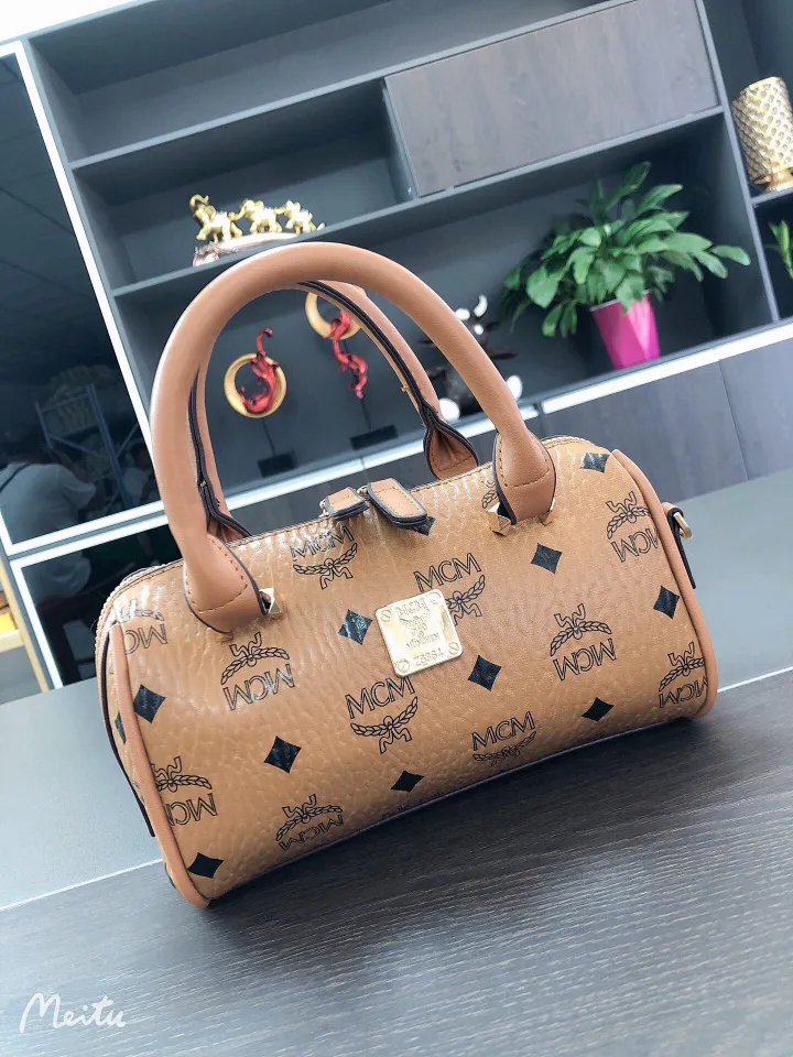 2022 MCM new small bag trendy fashion all-match portable messenger bag  Boston mini pillow bag shoulder bag