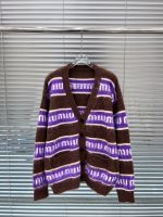 【NEW COMING】23 Autumn New Product Stripe Letter V-Neck Cardigan Knit Shirt Covers Meat and Shows Thin Beans