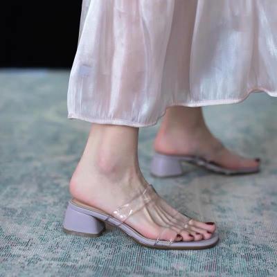 รองเท้าผู้หญิงฤดูร้อนสไตล์ฝรั่งเศสหรูหรากลางแจ้งส้นหนารองเท้าแตะรองเท้าแตะสำหรับสตรี 2021 ใหม่ 062903