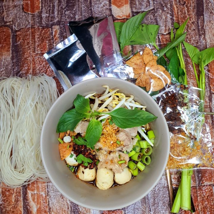 10แถม2-ก๋วยเตี๋ยวเรือมั่งคั่งเส้นเล็ก-ก๋วยเตี๋ยวเรือกึ่งสำเร็จรูป-สูตรต้นตำหรับ-เข้มข้น-ถึงเครื่อง-เส้นเล็ก