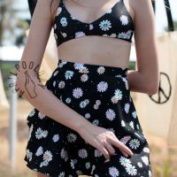 APRILPOOLDAY DAISIES SKIRT