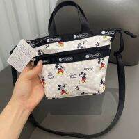 23 ใหม่ Mini Messenger แบบพกพาสีขาวด้านล่าง Dual-purpose Womens Bag Small Tote Bag Large-capacity Mobile Coin Purse 3852