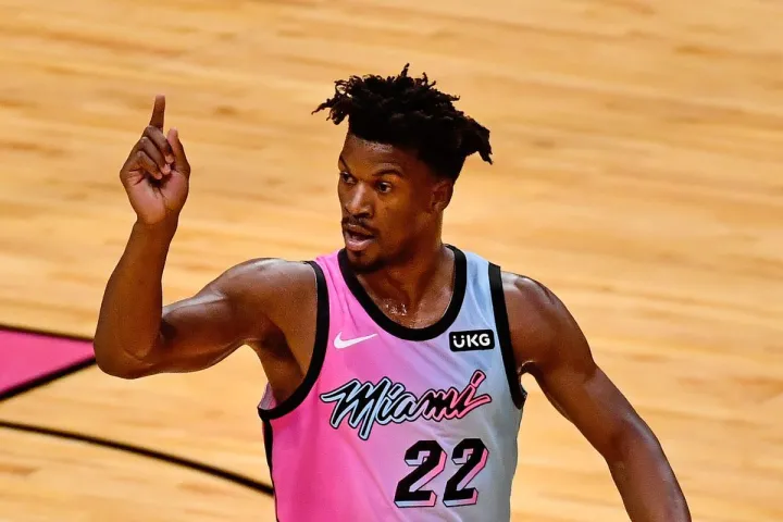 Free Delivery⭐! NBA Jersey Miami Heat Jimmy Butler, Men's Fashion,  Activewear on Carousell