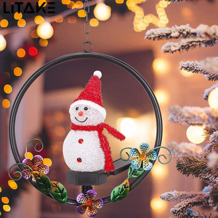 Chào đón Giáng Sinh năm nay với những chiếc đèn treo lung linh, mang lại không khí ấm áp và thần đồng. Hãy cùng nhìn vào hình ảnh để cảm nhận được sự đón chào của mùa lễ hội năm nay!