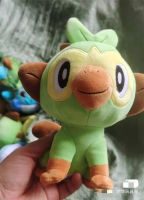 Original Pokemon Grookey Plush ของเล่นตุ๊กตาสัตว์ตุ๊กตาเด็กวันเกิดของขวัญ