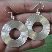 Circle beautifulThai design earrings pure silver Thai Karen hill tribe วงกลม สวยงามไทยตำหูเงินกระเหรี่ยงทำจากมือชาวเขางานฝีมือสวยของฝากที่มีคุณค่าของฝากถูกใจ