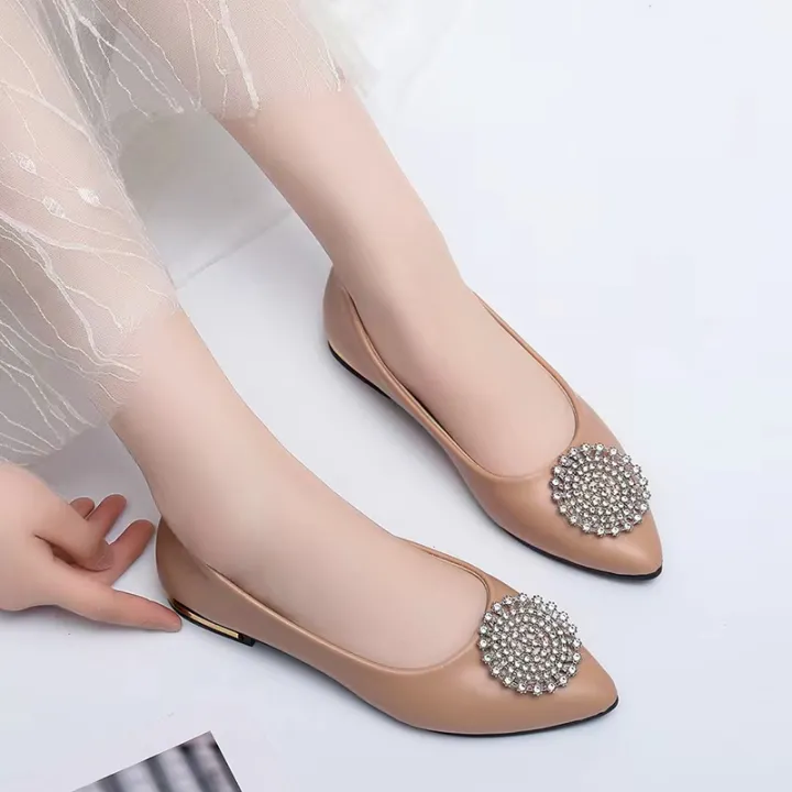pointed doll shoes
