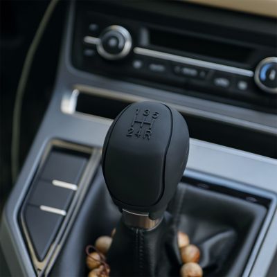 【cw】 Car Auto Manual New Silicone Gear Head Shift Knob Cover Non Slip Grip Handle Case Skin Protector Styling 2022