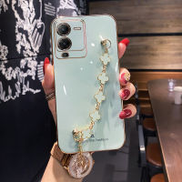 Maitus เคสสำหรับ Vivo V25 / V25 Pro/ V25e สร้อยข้อมือโคลเวอร์สี่ใบหรูหรากรอบสี่เหลี่ยมชุบ6D เงากรอบด้านหลังป้องกันซิลิโคนเคสมือถือ