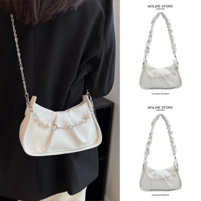 ✼ Sense of summer joker senior French small texture small bag female 2023 new summer chain worn clouds package