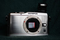 Olympus PEN E-P3 Metallic Digital Camera body, 12.3MP Live MOS Mirrorless กล้องระบบ Micro Four Thirds Interchangable Lens