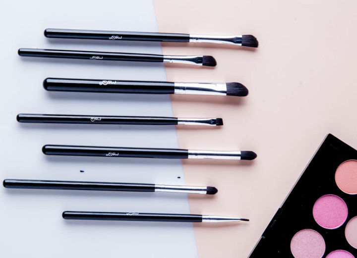 lady-q-nose-hightligh-brush-แปรงไฮไลท์จมูก-สีดำ-lq-020