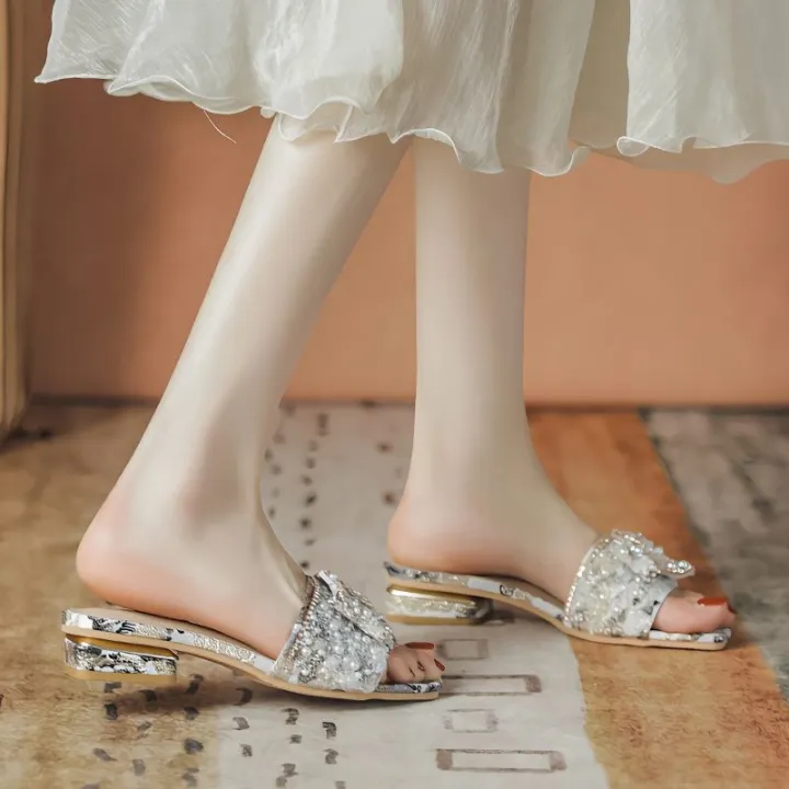 รองเท้าแตะส้นหนา-rhinestone-สำหรับผู้หญิงใส่ข้างนอกในฤดูร้อน-2023-สไตล์ใหม่โบว์หัวเหลี่ยมออกแบบเฉพาะกระโปรงนางฟ้า