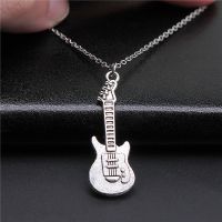 Simple Classic Fashion 12x35mm Antique Silver Color Guitar Pendant Girl Women Short Chain Necklaces Choker Necklace Fashion Chain Necklaces