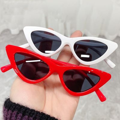 2022 Vintage Cat Eye Sunglasses Small Frame Retro Driving Sunglasses UV400 Protection Eyewear Fashion Trendy Streetwear Eyewear