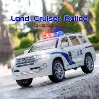 【MagicT】1:24 Scale Toyota Land Cruiser ตำรวจโลหะผสมสังกะสีรุ่นรถ W/ แสง &amp; เสียง &amp; Pull-Back Die Cast ของเล่นของขวัญคอลเลกชันสำหรับชาย