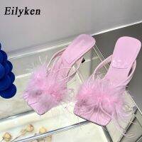 Eilyken รองเท้าแตะขนยาวสีชมพูฤดูร้อนแฟชั่นสำหรับผู้หญิงรองเท้าแตะส้นเตี้ยรองเท้าแตะรองเทาส้นสูงแบบเปิดปลายเท้าสี่เหลี่ยมสำหรับวันหยุดพักผ่อนรองเท้า J50