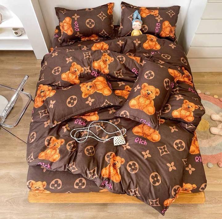 ชุดผ้าปูที่นอนลายหมี-ขนาด-6-ฟุต-5-ฟุต-3-5-ฟุต-ครบชุด-6-ชิ้น-รวมผ้านวม-ผ้าปูที่นอน-ผ้านวม-ยกชุด-ส่งเคอร