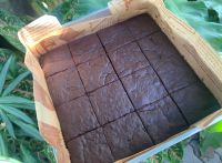 บราวนี่ดาร์กช็อกโกแลตเนื้อฟลัช(Flush Dark Chocolate Brownies)