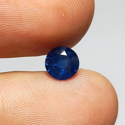 พลอย ไพลิน แซฟไฟร์ แท้ ธรรมชาติ ( Natural Royal Blue Sapphire ) หนัก 1.02 กะรัต