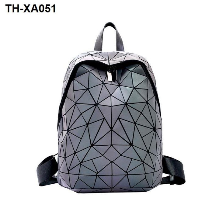 2023-spring-and-summer-new-womens-bag-trendy-backpack-geometric-rhombic-shoulder-unisex-personalized-travel-school