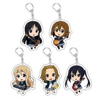 พวงกุญแจที่ใส่กุญแจอะนิเมะ K-ON! พวงกุญแจคอสเพลย์การ์ตูน Hirasawa พวงกุญแจพร้อมจี้รถโลหะแหวนพวงกุญแจกุญแจของขวัญเครื่องประดับสำหรับผู้ชายและผู้หญิง