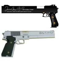 1:1อาวุธปืน Hellsing อาวุธ Casull &amp; Jackal 3D กระดาษปืนพกทำด้วยมือ DIY คู่มือปืนของเล่น