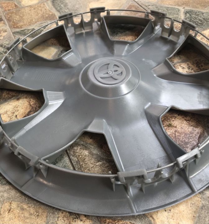 ผ่านการใช้-1-อัน-ฝาครอบกะทะล้อ-ขอบ-15-นิ้ว-wheel-cover-size-15-inch-toyota-โตโยต้า-commuter-คอมมูเตอร์-van-ฝาล้อ-ฝากะทะ-ปิดล้อ-ฝาปิดล้อ-ปิดกะทะ-ฝาครอบล้อ-รถตู้