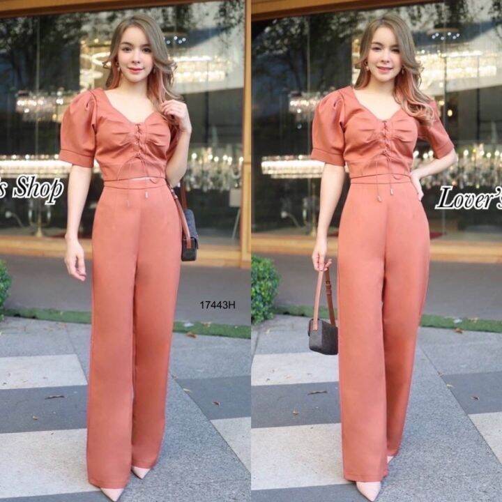 set-2-ชิ้น-เซตเสื้อครอป-อกไขว้ร้อยเชือกอก-ผูกโบว์-มาพร้อมกางเกงขายาว-งานสุดหรู-ทรงเข้ารูปสวย
