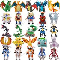 [HOT ZHLSWKCXKLKWHG 543] อะนิเมะ Pokemon Charizard Plush ของเล่นน่ารัก Gyarados Lycanroc Plushie ตุ๊กตา Action Plush Zacian Amp;