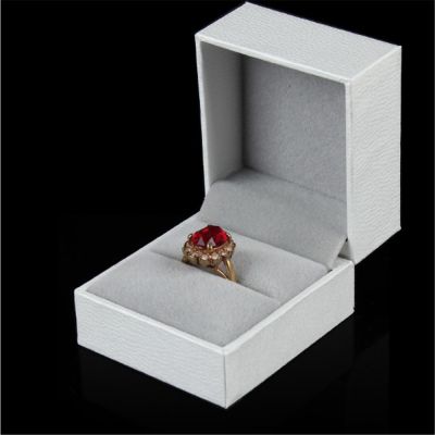 High-grade Leather Paper White Jewelry Box Right Angle Filling Paper Ring Box Right Angle Jewelry Box Gift Packaging Box