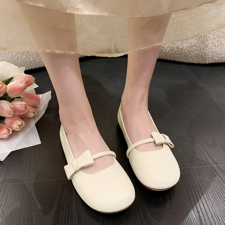 2023ฤดูร้อนนุ่มนุ่ม-sole-หูกระต่ายรองเท้าเดี่ยวสำหรับแฟชั่นของผู้หญิงปากตื้นรองเท้ามีปุ่มนิ้วเท้าทรงกลม
