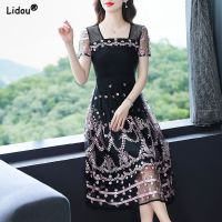 【LZ】☒  Digno elegante moda fina vestidos de verão gola quadrada gaze magro impressão joelho saias casuais roupas femininas oco para fora