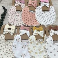 【DT】hot！ 3Pcs/Set Baby Bibs   Headbands Bow Hairbands Side Saliva Feeding Burp Scarf Boys Headwear