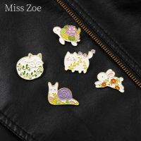 Lovely Plant Flowers Brooch Mushroom Cat Meat Turtle Lovely Flowers And Running Animals Creative Badge Pins Bag Decoration Medal