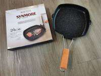 กระทะอเนกประสงค์ ด้ามไม้ พับเก็บได้ Non-stick Grill Pan Synmore by Jeep Camping