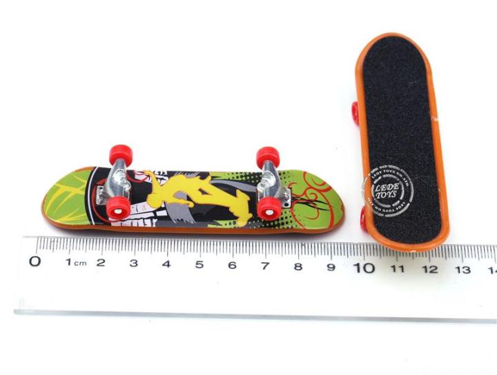 new-1-set-plastic-skating-board-table-game-kids-skateboard-children-fingerboard-skate