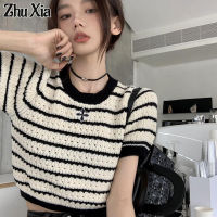 Zhu Xia เสื้อแขนสั้นลายทางสีตัดกันสีดำและสีขาวเสื้อถักส่วนล่างสไตล์เกาหลี